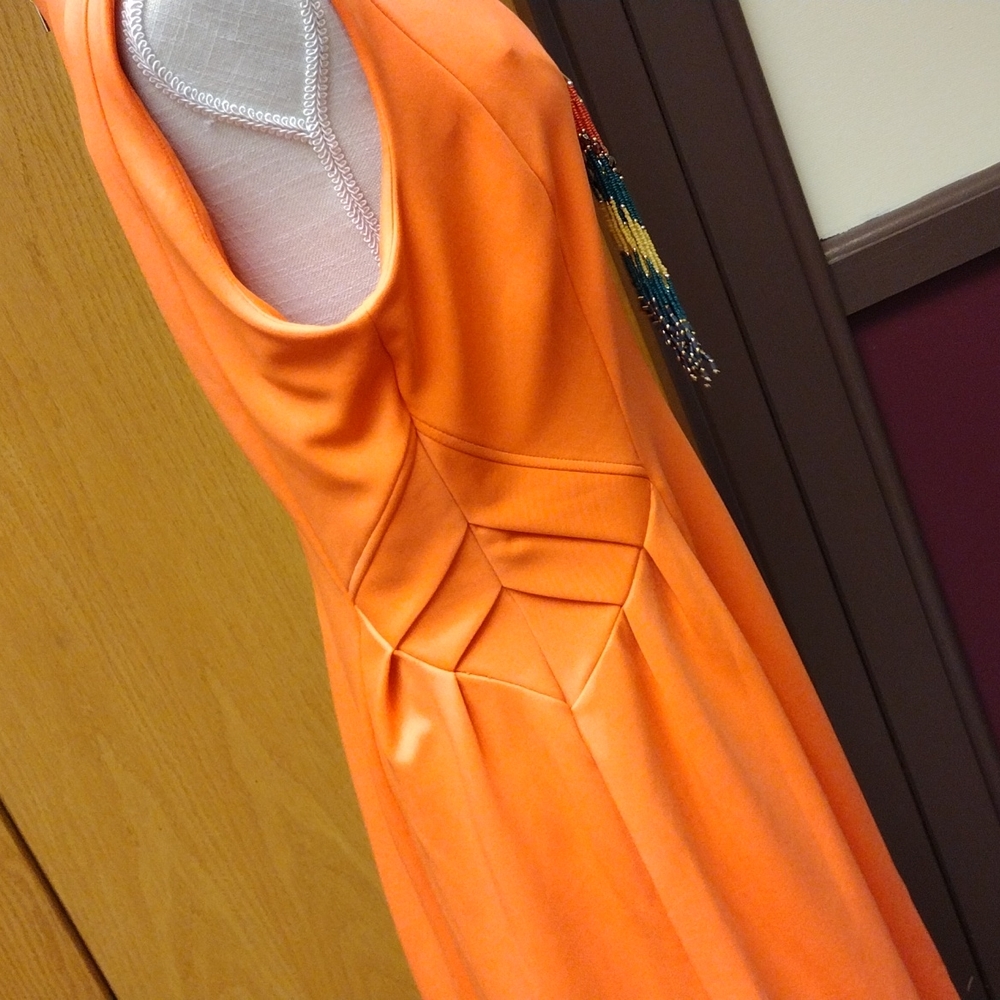 BEAUTIFUL PEACHY 🍑 CORAL WORTHINGTON BODYCON MIDI DRESS SZ 16 - Picture 3 of 7
